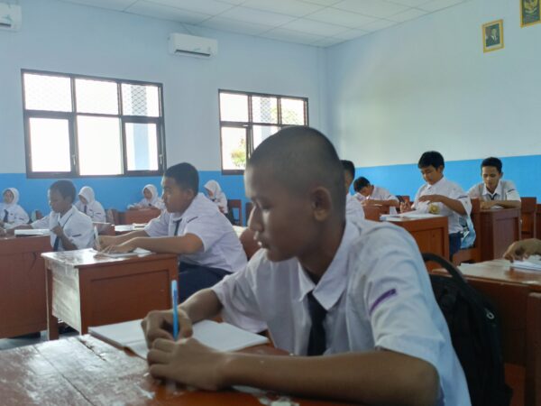 Mengeja Kehidupan, Membaca Perubahan